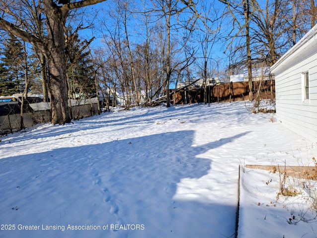 1310 W Maple Street, Lansing, MI 48915