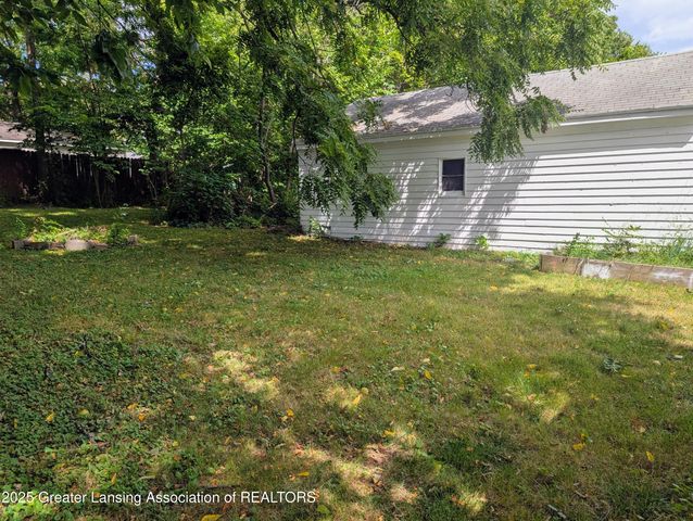 1310 W Maple Street, Lansing, MI 48915