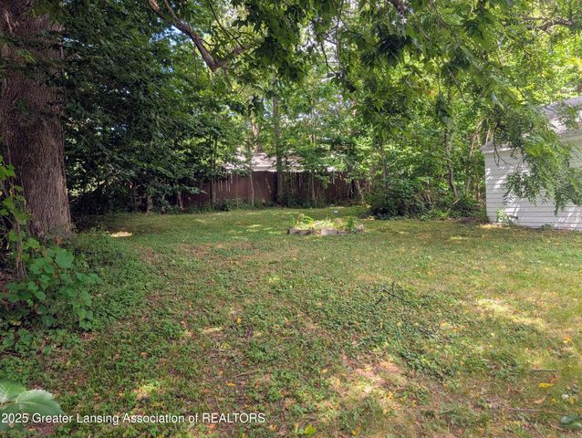 1310 W Maple Street, Lansing, MI 48915