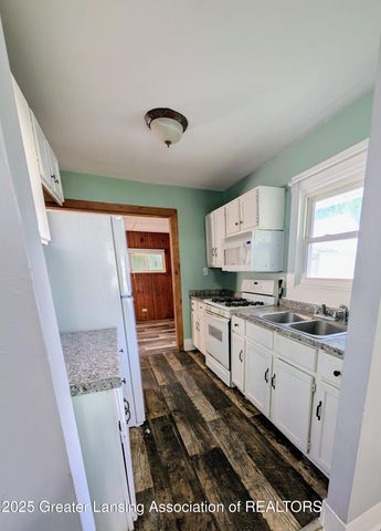 1310 W Maple Street, Lansing, MI 48915