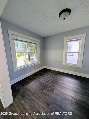 1310 W Maple Street, Lansing, MI 48915