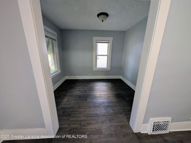 1310 W Maple Street, Lansing, MI 48915