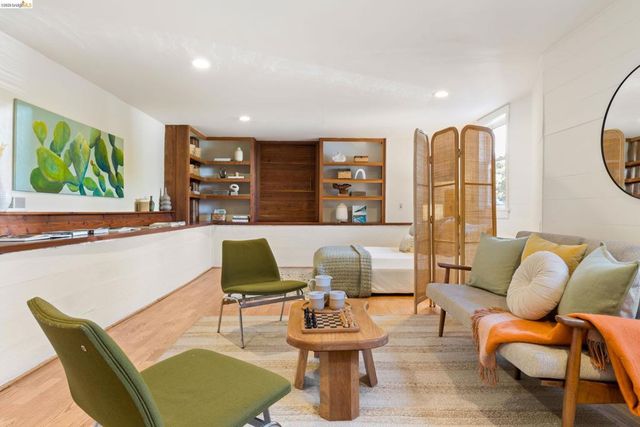 248 Mather St, Oakland, CA 94611