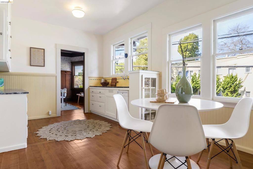 Image 15 of property listing at 248 Mather St, Oakland, CA 94611