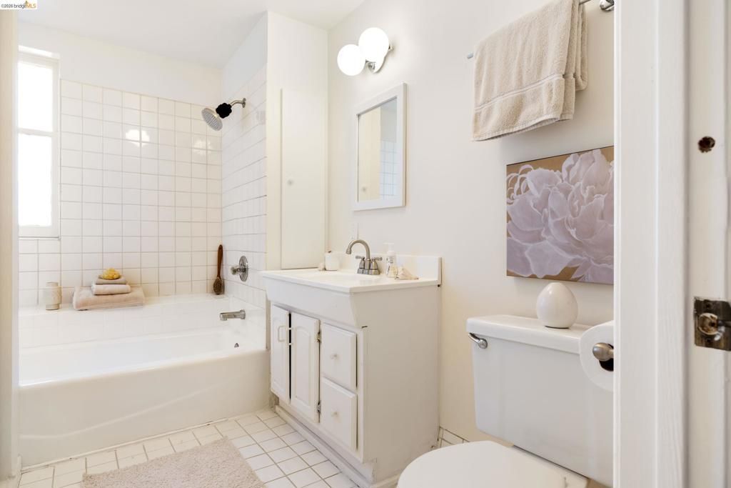 Image 31 of property listing at 248 Mather St, Oakland, CA 94611