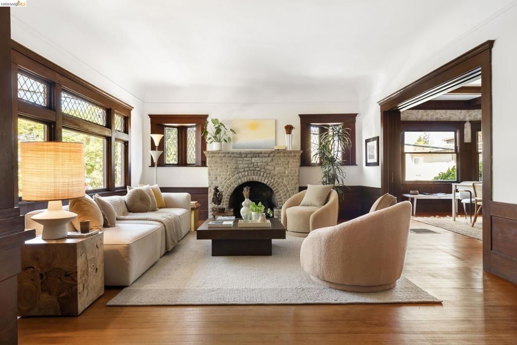 Image 5 of property listing at 248 Mather St, Oakland, CA 94611