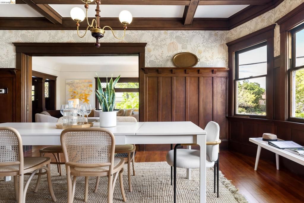 Image 9 of property listing at 248 Mather St, Oakland, CA 94611