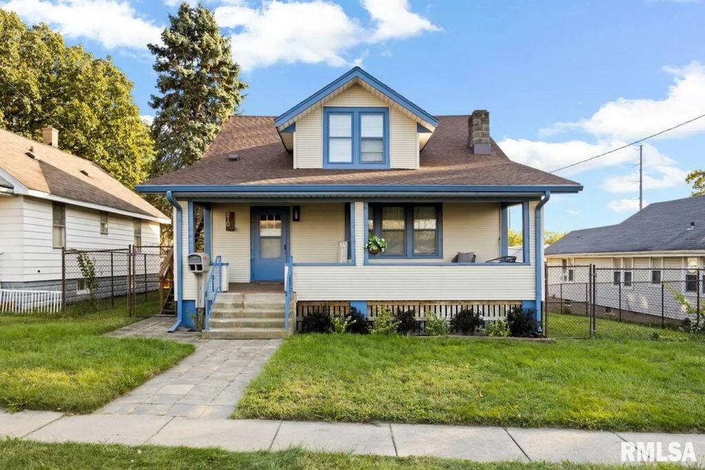 810 E SCIOTA Avenue, Peoria Heights, IL 61616