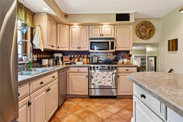 3119 Atlantic Avenue, Penfield, NY 14526