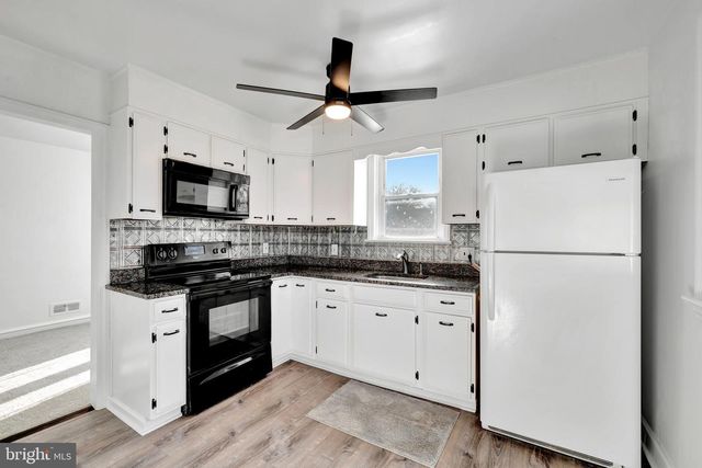 244 W CHAMPLAIN AVE, Wilmington, DE 19804