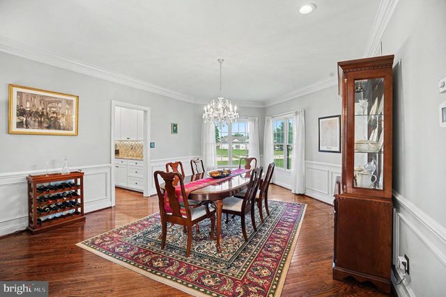 221 HAZELTINE CIR, Blue Bell, PA 19422