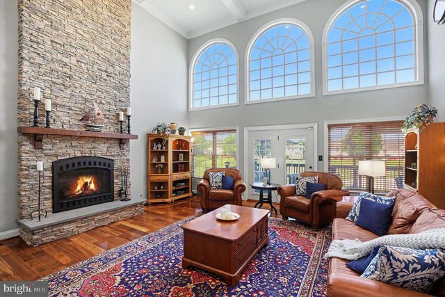 221 HAZELTINE CIR, Blue Bell, PA 19422