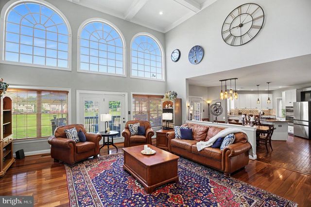 221 HAZELTINE CIR, Blue Bell, PA 19422