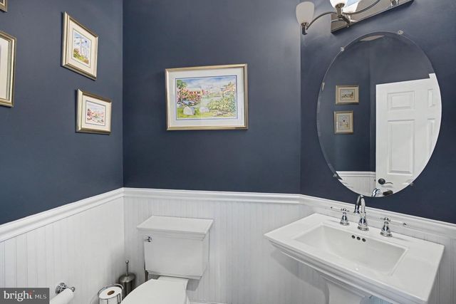 221 HAZELTINE CIR, Blue Bell, PA 19422