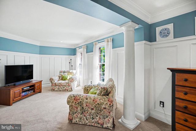 221 HAZELTINE CIR, Blue Bell, PA 19422
