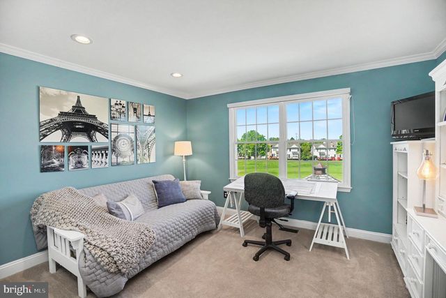 221 HAZELTINE CIR, Blue Bell, PA 19422