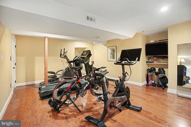 221 HAZELTINE CIR, Blue Bell, PA 19422
