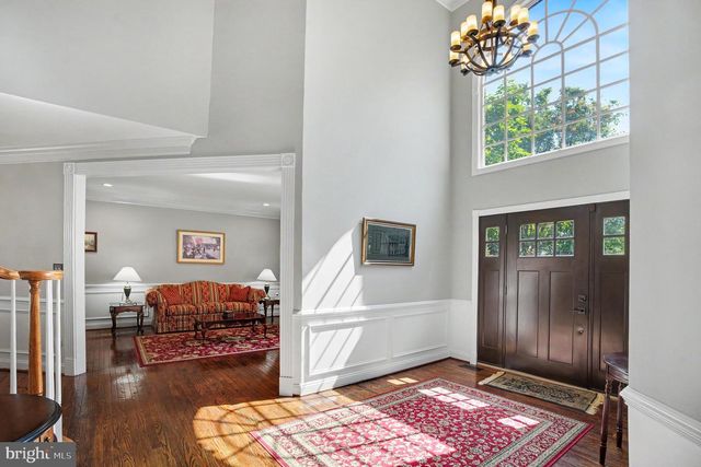 221 HAZELTINE CIR, Blue Bell, PA 19422