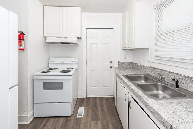 2620 Woodlawn Avenue, North Charleston, SC 29405
