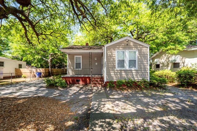 2620 Woodlawn Avenue, North Charleston, SC 29405