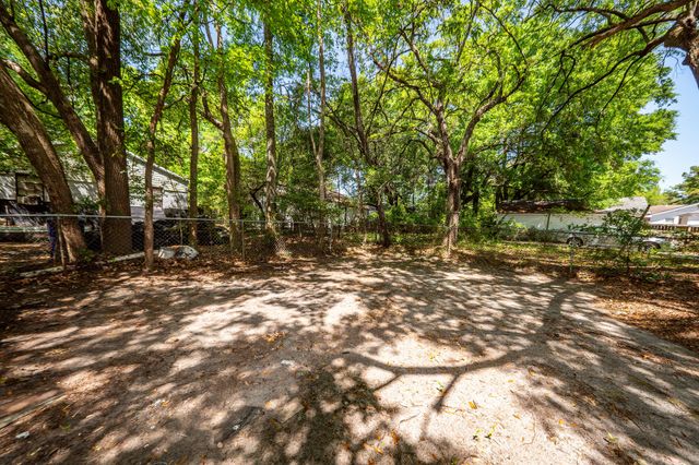 2620 Woodlawn Avenue, North Charleston, SC 29405