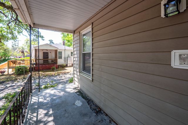 2620 Woodlawn Avenue, North Charleston, SC 29405