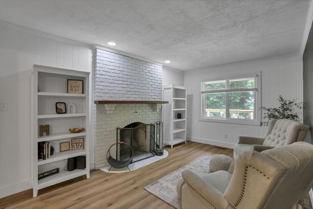 406 Crabapple Drive, Howard, OH 43028