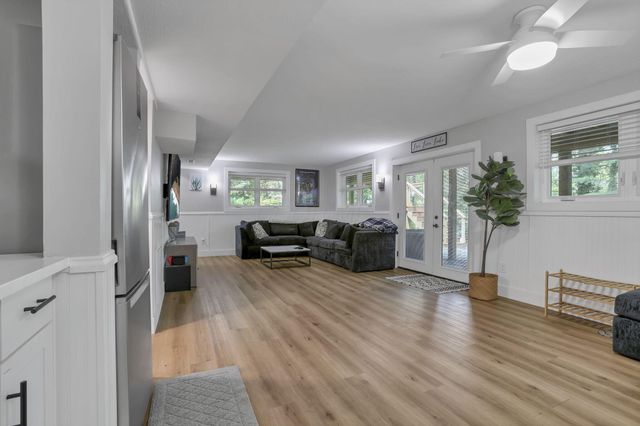 406 Crabapple Drive, Howard, OH 43028