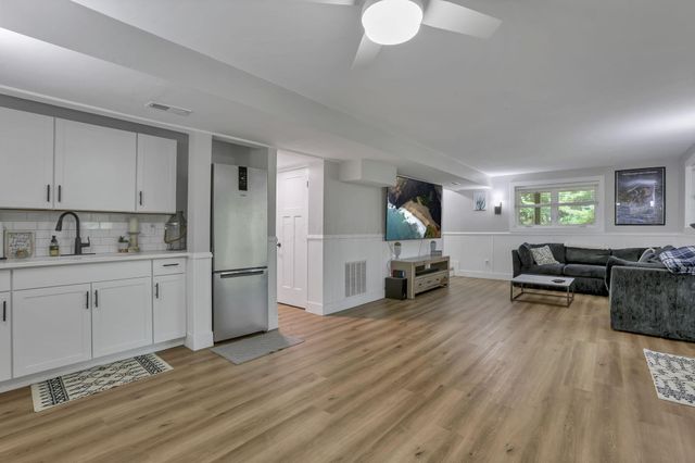 406 Crabapple Drive, Howard, OH 43028