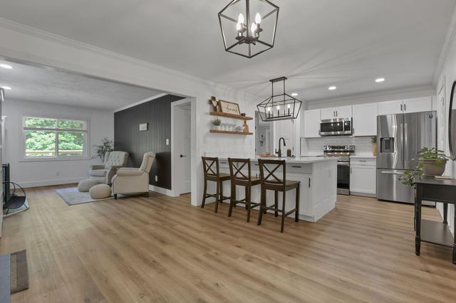 406 Crabapple Drive, Howard, OH 43028