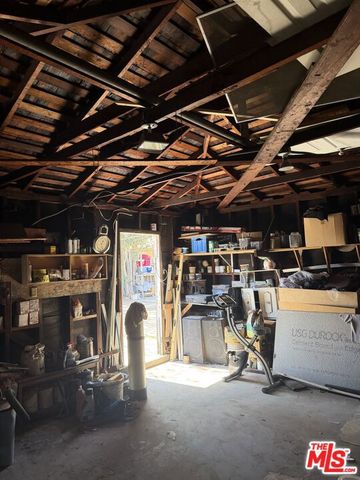6250 Halbrent Avenue, Van Nuys (los Angeles), CA 91411