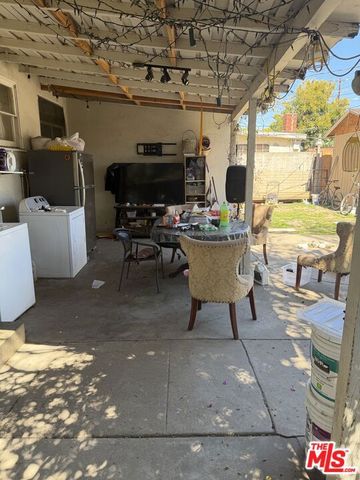6250 Halbrent Avenue, Van Nuys (los Angeles), CA 91411