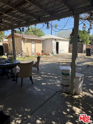 6250 Halbrent Avenue, Van Nuys (los Angeles), CA 91411