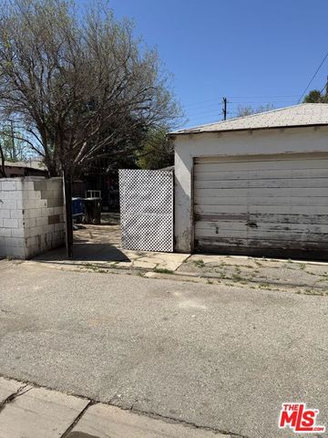 6250 Halbrent Avenue, Van Nuys (los Angeles), CA 91411