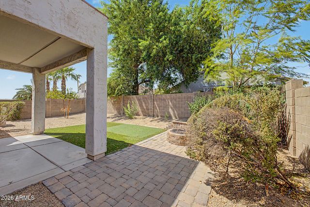 6526 W ORAIBI Drive, Glendale, AZ 85308