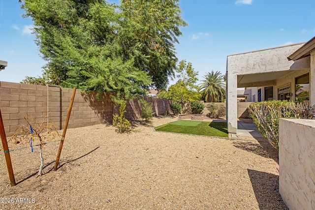 6526 W ORAIBI Drive, Glendale, AZ 85308