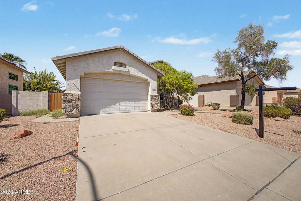 6526 W ORAIBI Drive, Glendale, AZ 85308