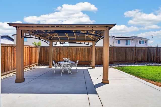 10018 Mont Blanc Lane, Stockton, CA 95219