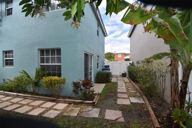 6572 Bayfront Drive, Margate, FL 33063