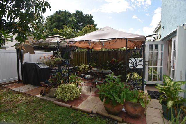 6572 Bayfront Drive, Margate, FL 33063