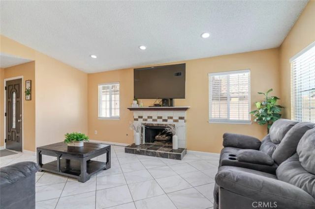 3243 E Avenue S3, Palmdale, CA 93550