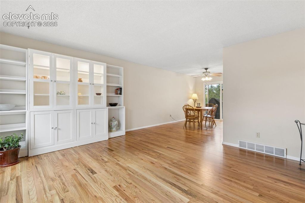 4915 Brown Valley Lane, Colorado Springs, CO 80918 — photo 2