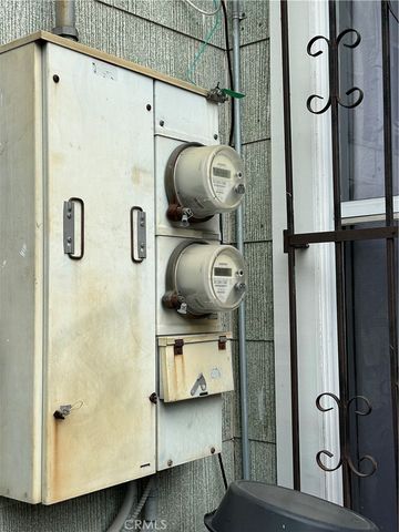 1737 E Gage, Los Angeles, CA 90001