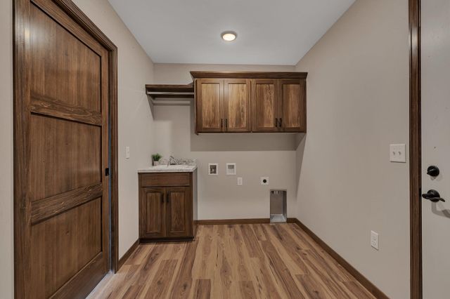 2000 Sandstone Loop N, Sartell, MN 56377