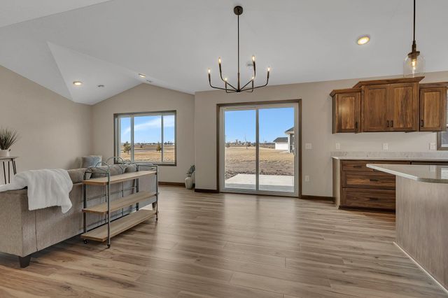 2000 Sandstone Loop N, Sartell, MN 56377