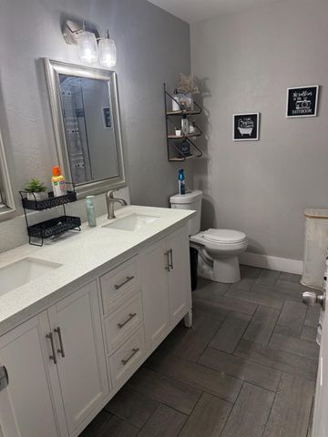 4686 N Kavanagh Avenue, Fresno, CA 93705