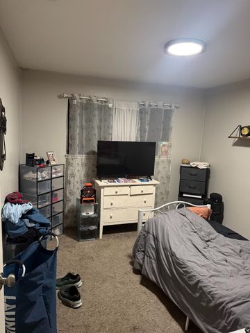 4686 N Kavanagh Avenue, Fresno, CA 93705