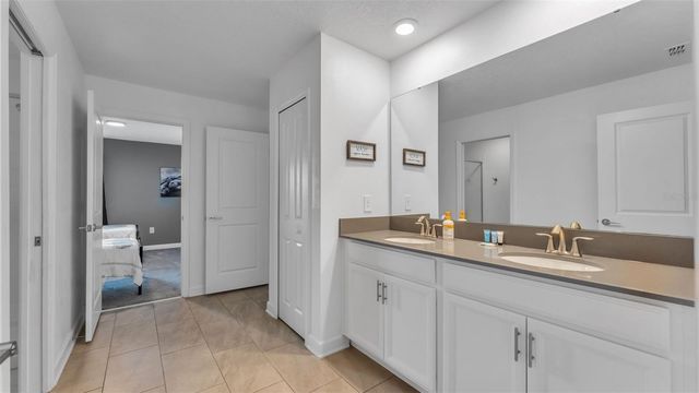 9238 SOMMERSET HILLS DRIVE, Davenport, FL 33896