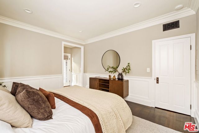 8455 Fountain Avenue 411, West Hollywood, CA 90069