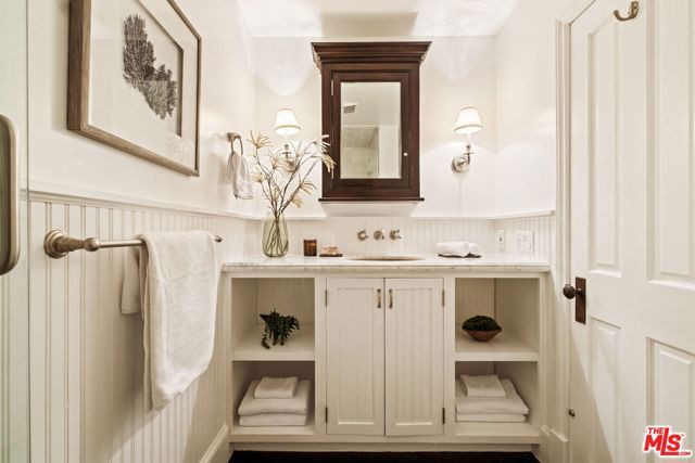 8455 Fountain Avenue 411, West Hollywood, CA 90069